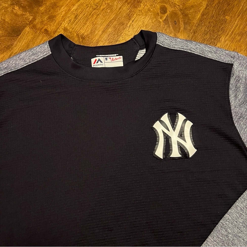 Majestic MLB Authentic ThermaBase New York Yankees Pullover On-Field Tech 2XL - Picture 4 of 15